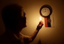 Севастополь пірнув у темряву, окупанти назвали це “технологічним порушенням”