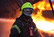 Окупанти РФ атакували цивільне судно на Одещині, є поранені