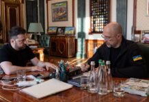Зеленський зустрівся зі Шмигалем на тлі оновлення Кабміну