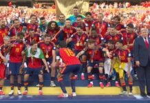 Трамп та президент FIFA вручили збірній Іспанії кубок ЧС-2026