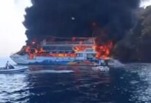 Біля узбережжя Туреччини загорілося туристичне судно з 115 пасажирами