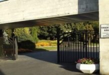 У Москві таємно поховали генерал-майора після вибуху в ресторані