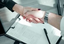 Бізнес в Україні: компанії зберігають оптимізм попри обстріли