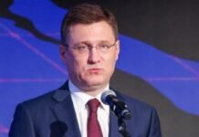 Москва змушена закуповувати бензин за кордоном