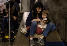 Росія повторно атакувала Київ балістикою: у місті пролунали вибухи