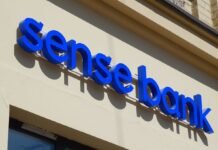 Кабмін відсторонив голову наглядової ради Sense Bank після гучного розслідування НАБУ