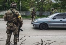 Транспорт ловлять на слух. РФ застосовує нову тактику з дронами на фронті (відео)