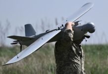 ЗСУ влаштували “гарячу” ніч у РФ: під ударом НПЗ, база дронів та аеродром