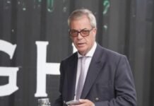 Помічник Фараджа потрапив у скандал із пожертвою £500 тисяч