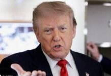 Рейтинг схвалення Трампа впав до рекордно низького рівня