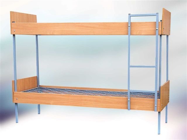 Кровать комбинированная двухъярусная с деревянными спинками из ОДСП, лестницей и боковыми накладками