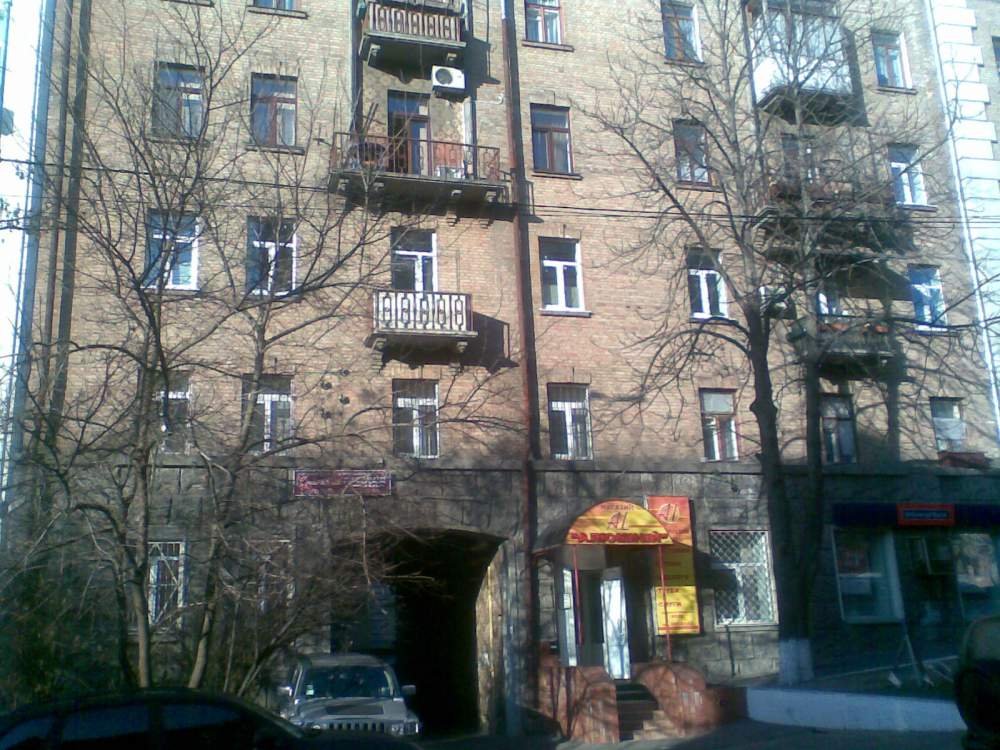 2-х комнатная квартира в центре ул. Саксаганского. 63/28