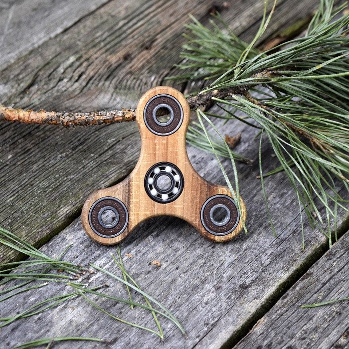 Спиннер из натурального дерева Подарок на Новый год 2021