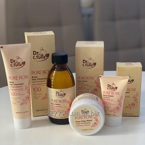 Увлажняющий набор для ухода за лицом с розовой водой Farmasi