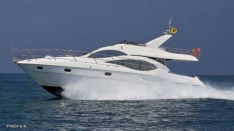 Яхта Majesty 50