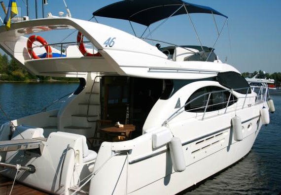 Моторная яхта Azimut 46 Flybridge