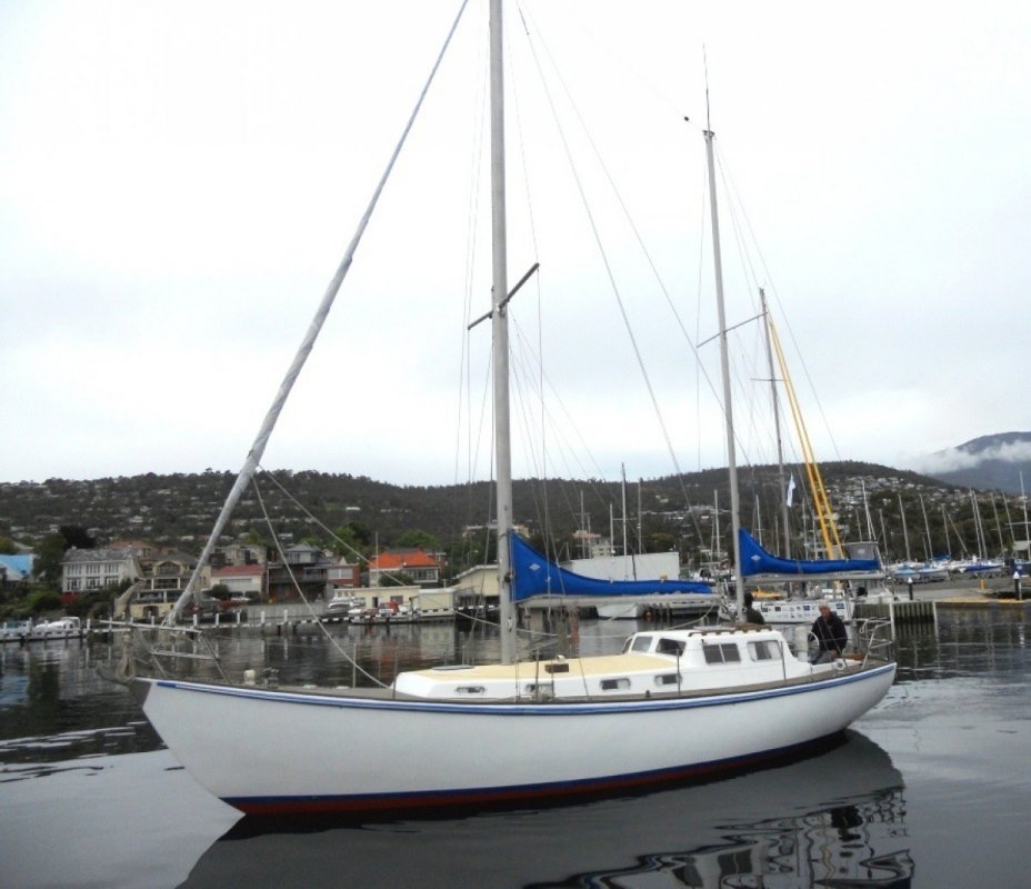 Парусно-моторные яхты