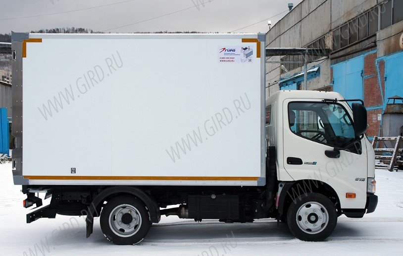 Изотермический фургон HINO 300 XZU600L-HKMMPW3